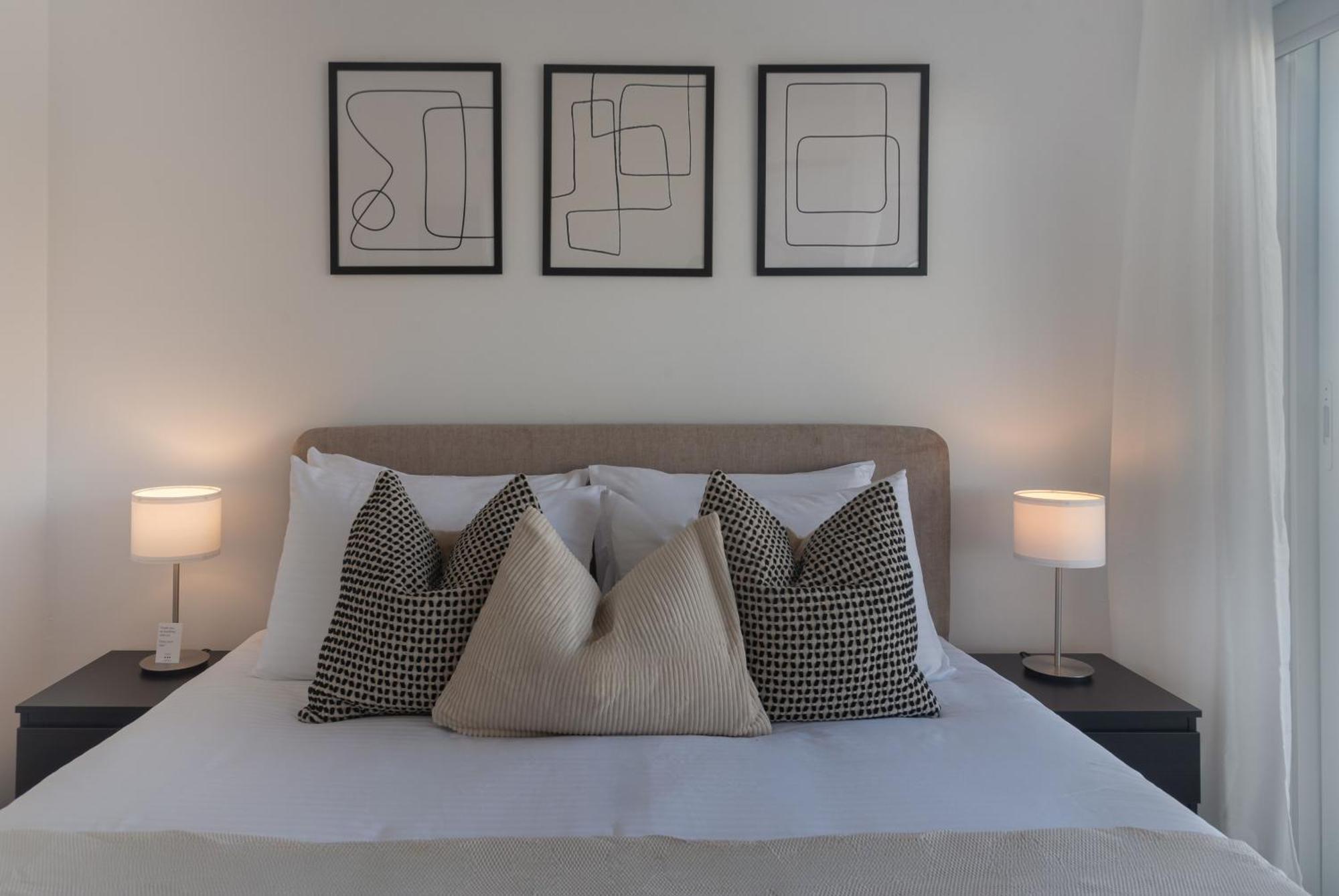 Phaedrus Living City Breeze Residences Finesse ラルナカ エクステリア 写真